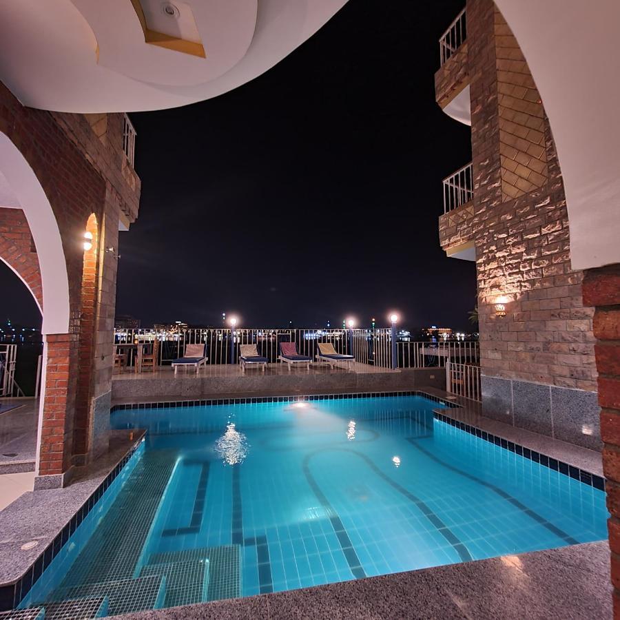 Blue Nile House *