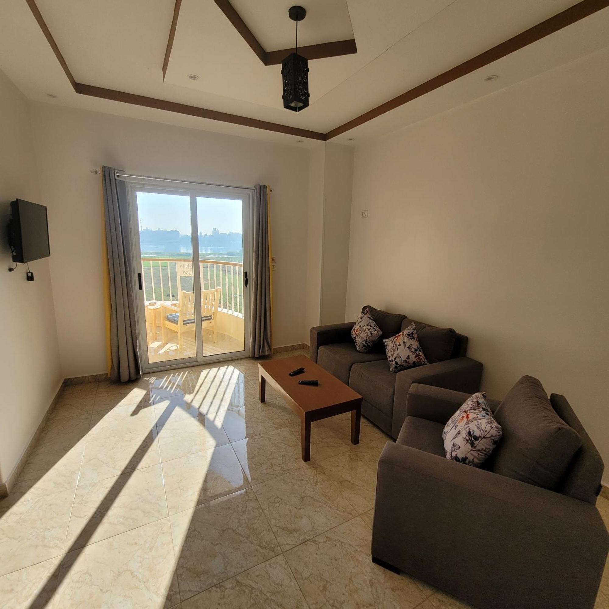 Blue Nile House Apartment *